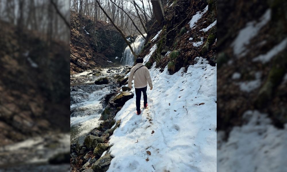 浅間大滝キャンプ場 浅間大滝まで雪道を歩いていく