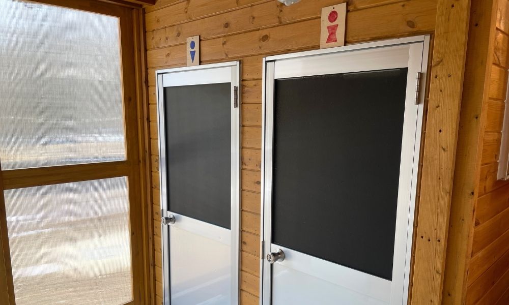 浅間大滝キャンプ場 トイレの外観