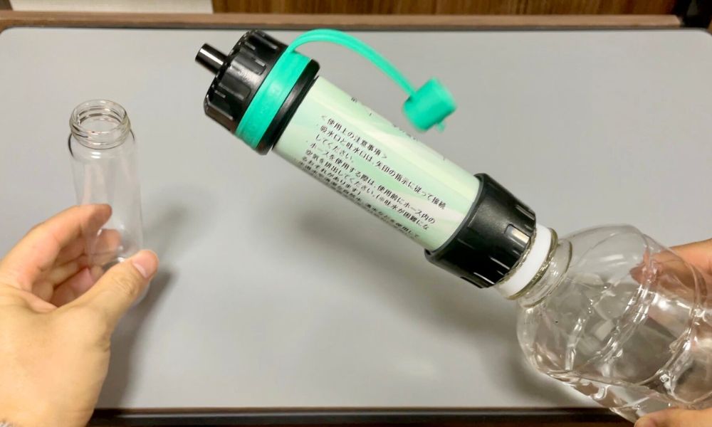 gs-289 携帯浄水器と接続したペットボトル