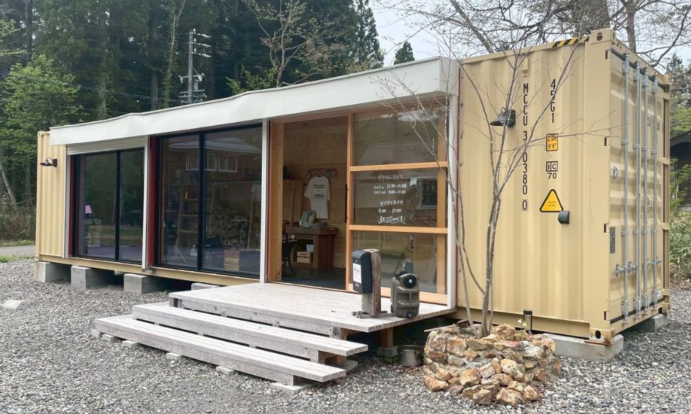 山のハコ-camp studio- コンテナ造りの管理棟